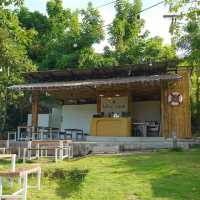 Local café พื้นเพ เกาะล้าน เห็นวิวพัทยาทั้งเมือง