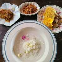 กินข้าวแช่แลพระปรางค์ 