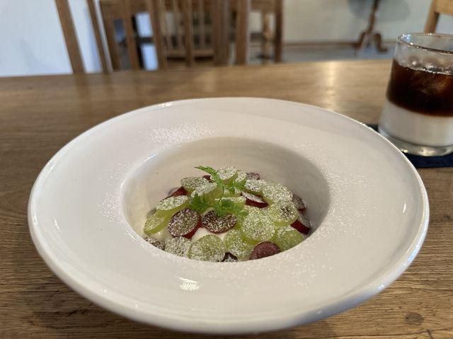 三重・多気町。季節の果物を使用したスイーツがオススメ。商業施設ヴィソン『cafe Tomiyama』