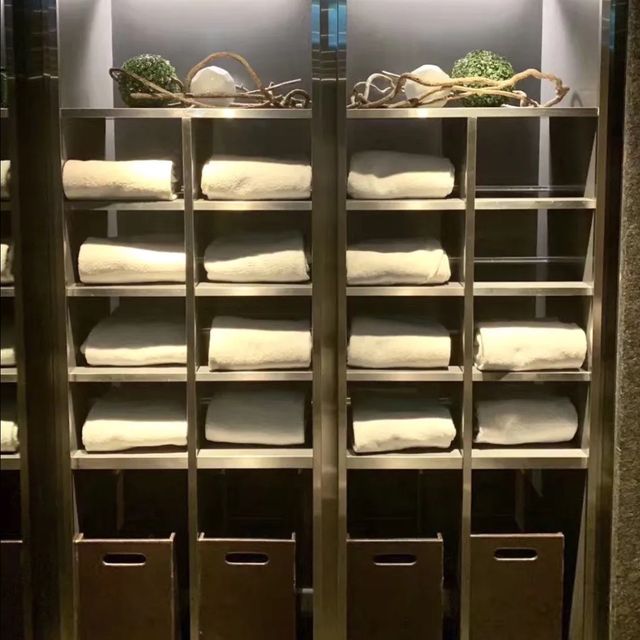 樓頂泳池景色很棒的酒店