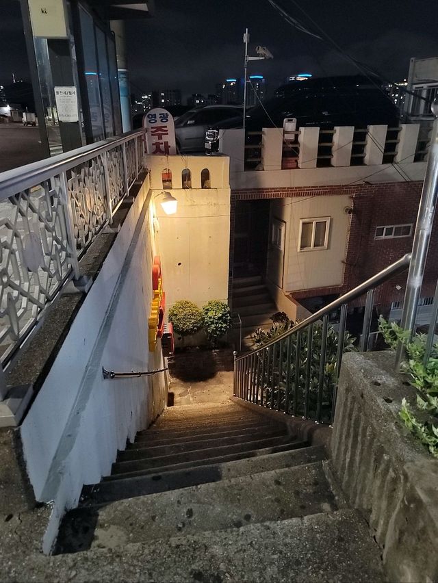 밤에가도 예쁜 초량이바구길의 유치환의 우체통📮