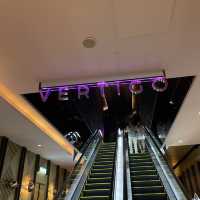 マレーシアで1番高いルーフトップバーvertigo ツインタワーを眺める絶景バー