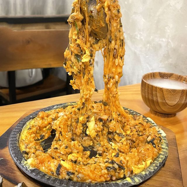 鐵板蛋漿熔岩炒飯令無又愛又恨❣️