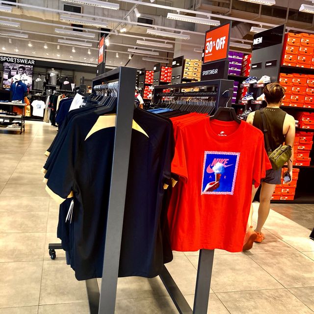 Nike @ Outlet Square-Muang Thong Thani