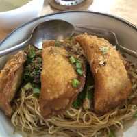 brunch spot in KL (tasty Konlou mee)