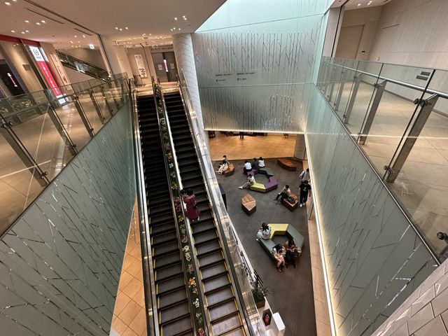 愛知・名古屋。JR名古屋駅前の『大名古屋ビルヂング』の『スカイガーデン』は夜景も楽しめる人の少ない穴場です。