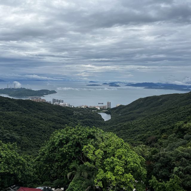 山頂纜車，凌霄閣