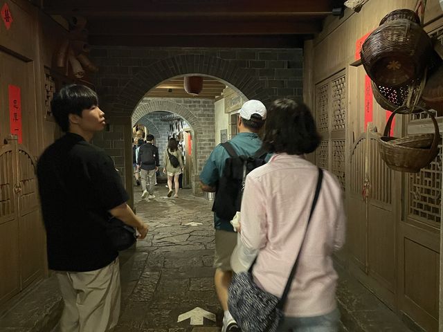 동방명주안! 밀랍인형 역사박물관