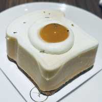 Ice cream & dessert cafe