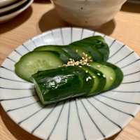 【大阪・阪急梅田】朝5時まで営業する餃子が美味しい居酒屋「大衆酒場 はち」