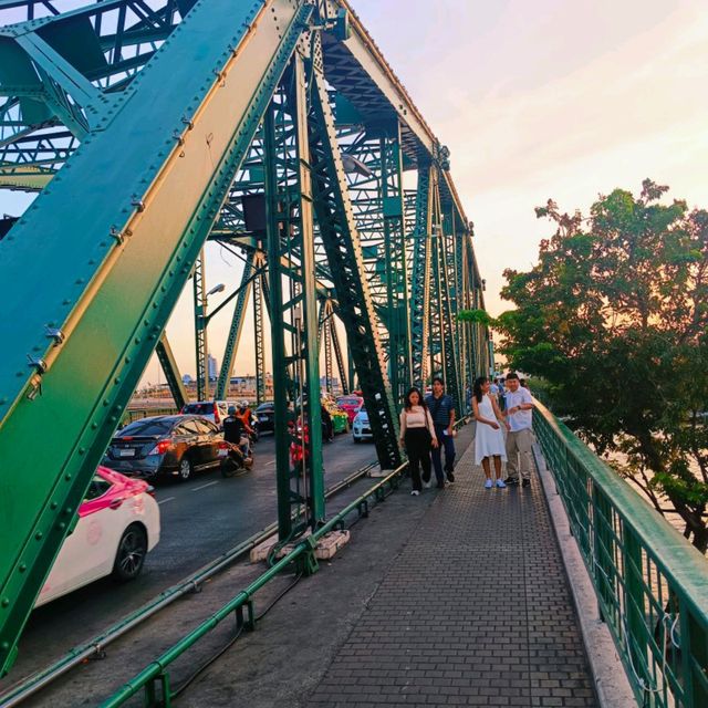 สะพานพระพุทธยอดฟ้าจุฬาโลก, กรุงเทพมหานคร
