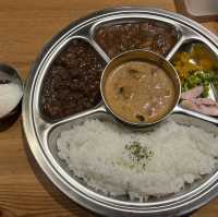 【神奈川🎡】百名店常連の週替わりカレーを堪能🍛