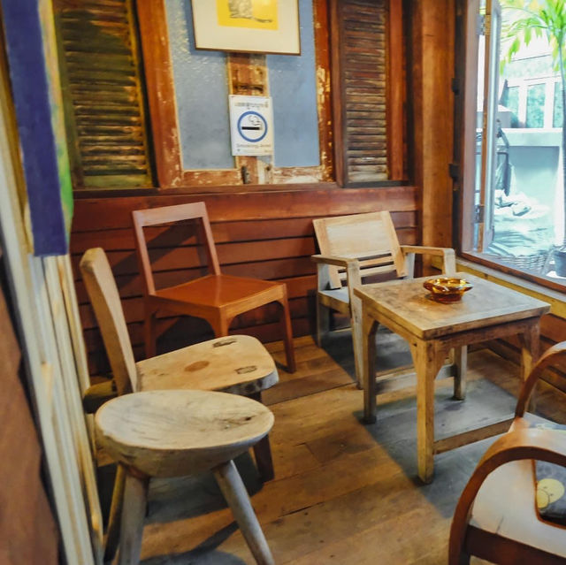 ร้านลับนั่งชิว☕️🍩