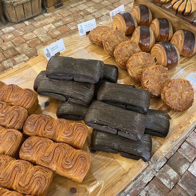 韓国 かわいいリボンパンが売っている欧米カフェ🩷