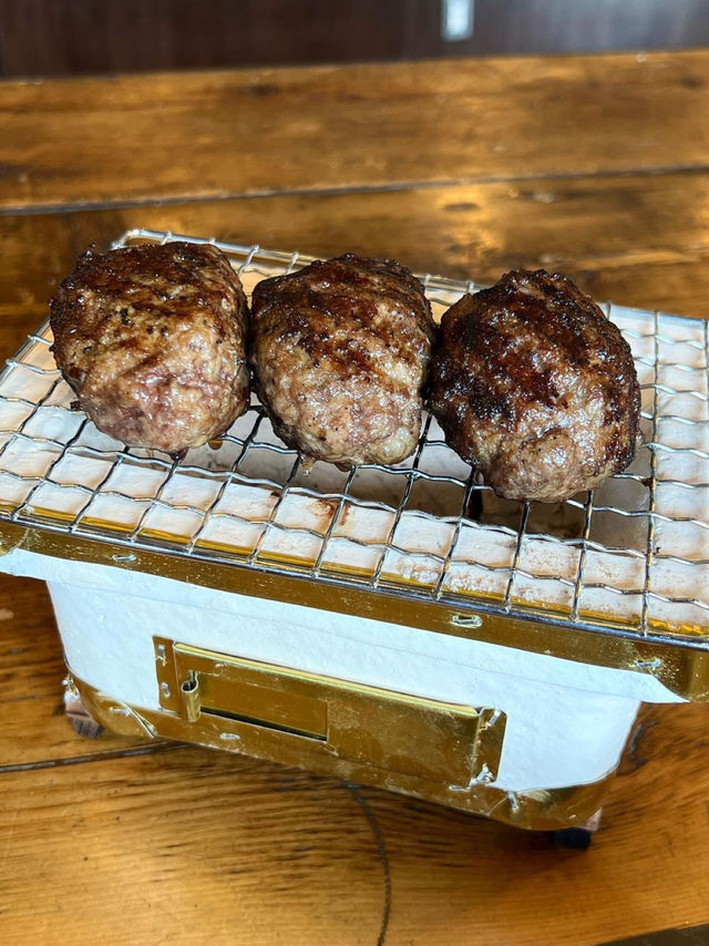 【北九州グルメ】目の前で自分で焼きながら食べられるハンバーグ