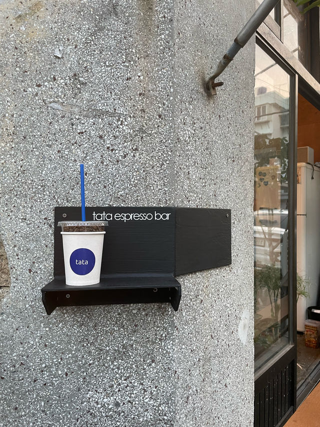 부산 수영구 감성카페💙 ‘타타에스프레소바’ 
