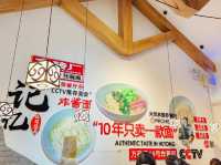 「老北京炸醬麵，食客蜂擁而至」