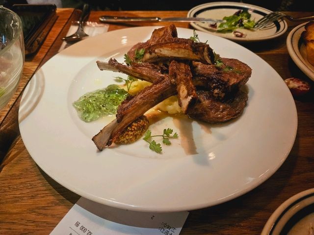 An international fare at Globe Bistro