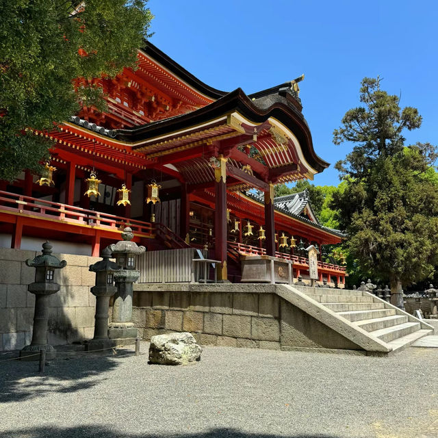「上川神社」：紅色建築，值得一探究竟