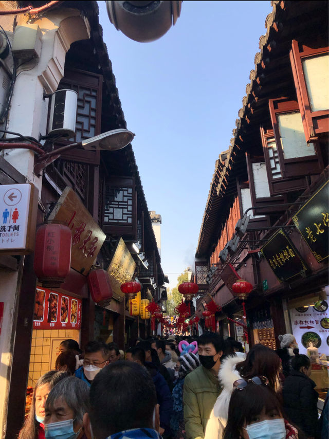 A Day Trip to Qibao Ancient Town in Shanghai 🇨🇳