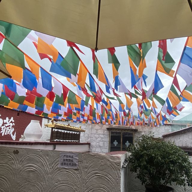 西藏八廓街咖啡館
