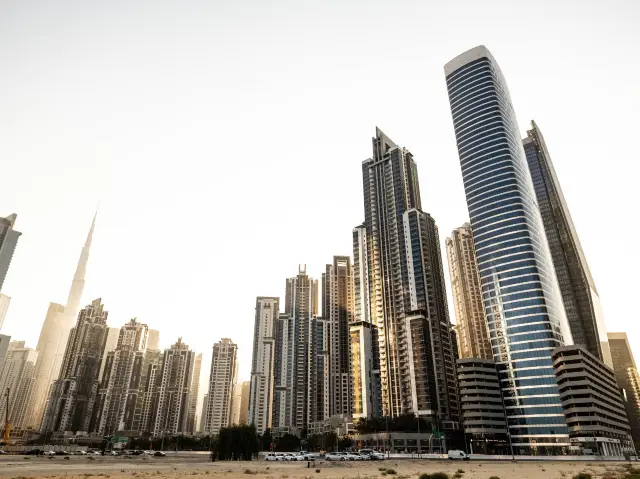 다음에 에미레이트 항공을 선택할 때 두바이에 며칠 머무르는 것을 잊지 마세요.