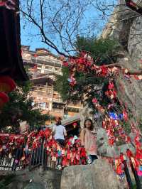 Exploring Inside Hongya Cave in Chongqing 🇨🇳