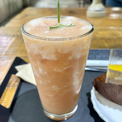 ジミンパパのカフェZM-illennial 店舗限定色のタンブラー ジミンパパのカフェZM-illennial 店舗限定色のタンブラー