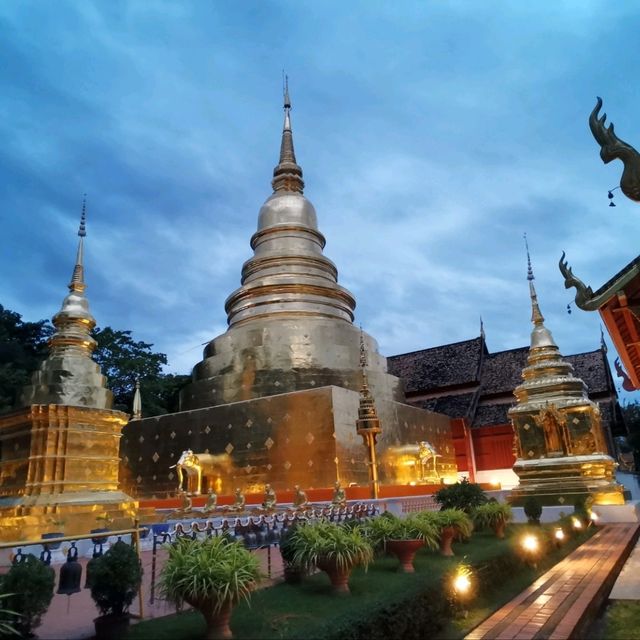 พระธาตุปีมะโรง วะดพระสิงห์วรมหาวิหาร