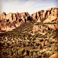 "Thrilling Four-Wheel Jungle Trekking in Sedona: An Exciting Outdoor Adventure"