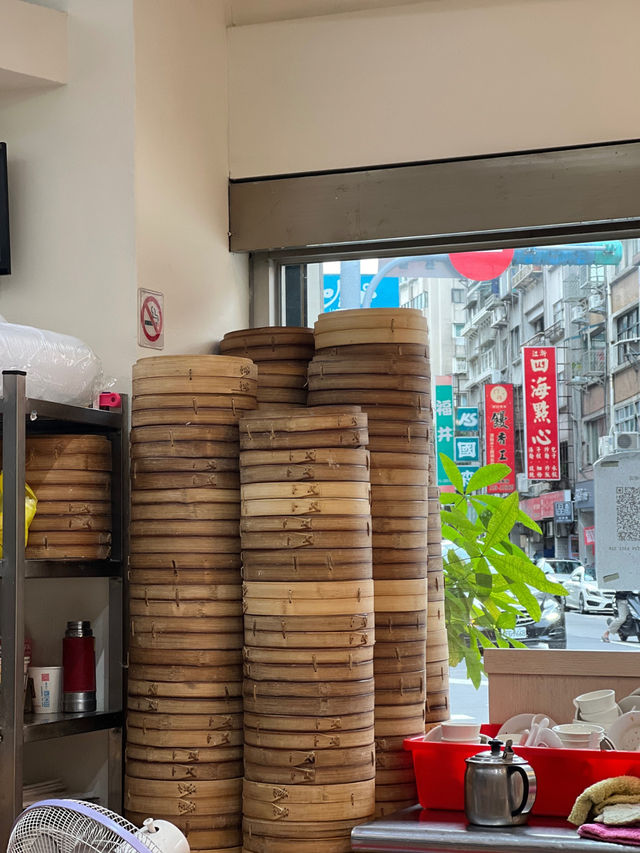 Huang Long Zhuang เสี่ยวหลงเปาร้านเด็ดในไทเป 🥟🥢