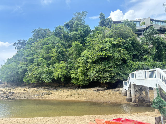 อ่าวยน หาดลับของภูเก็ต