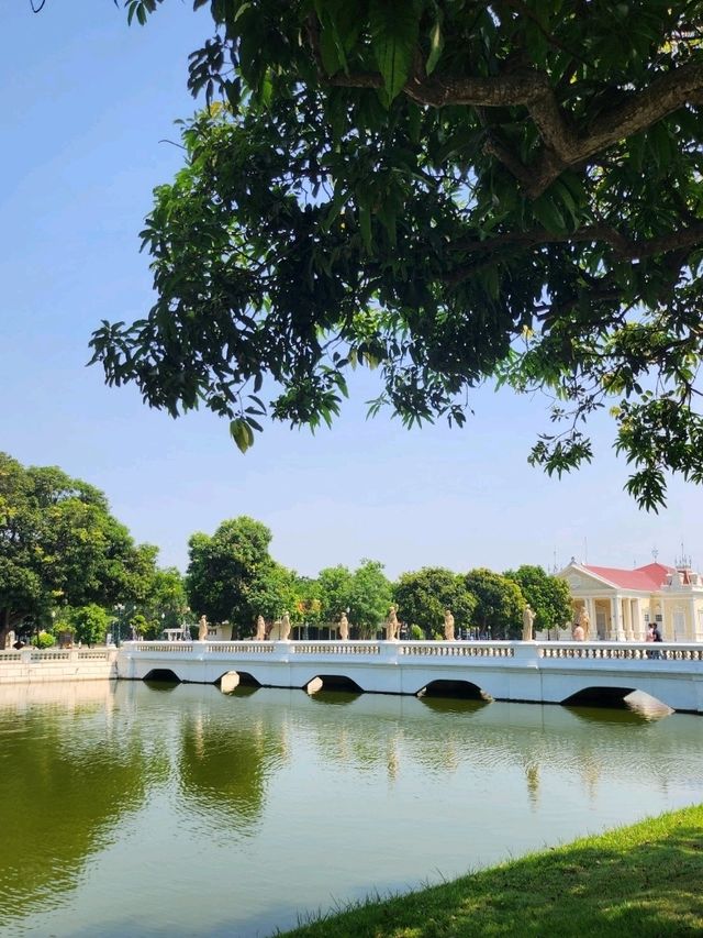 ชมความงดงามของ พระราชวังบางประอิน