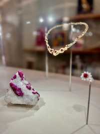 礦石奇珍展覽@ L'ÉCOLE School of Jewelry Arts