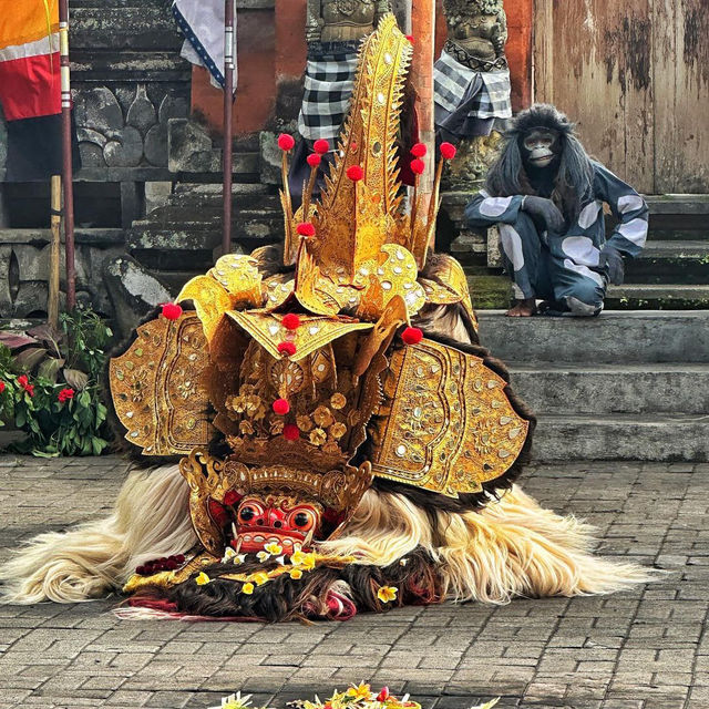 Enchanting Barong Dance at Pura Puseh Batu Bulan