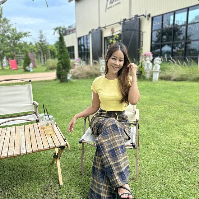 ไปนา คาเฟ่ คาเฟ่สวยสไตล์โรงนา