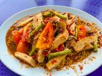 แรดแซ่บนัวบันเทิงศิลป์ (ที่เที่ยวที่กินวันพ่อ)