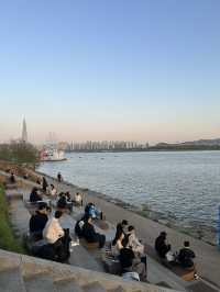 เดินเล่นริมแม่น้ำฮันที่สวนตุ๊กซอม