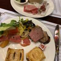 【松鶴自助餐】在古色古香的裝潢中品嚐美味