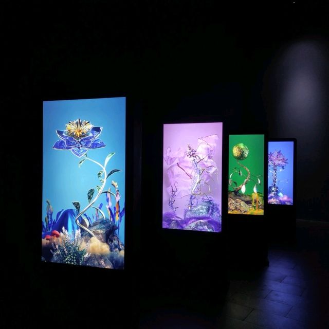 IMMERSE IN A COLORFUL NIGHT OF SỐNG LAB