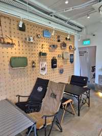 Camping Theme Cafe - The nomads