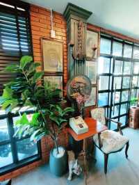 คาเฟ่ สไตล์ฝรั่งเศส : French House 