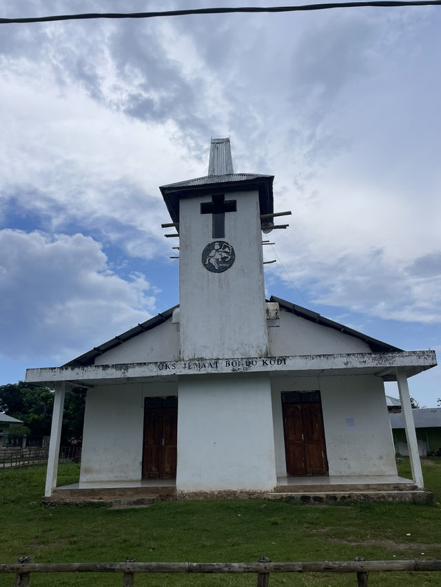 The Churches Around Tambolaka: A Look at Faith and Architecture