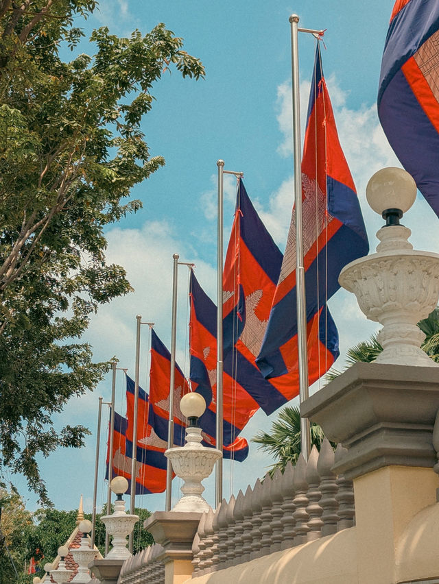 🇰🇭 A Week in Phnom Penh: A City That Doesn’t Try to Impress but Stays in Your Mind 🌆  