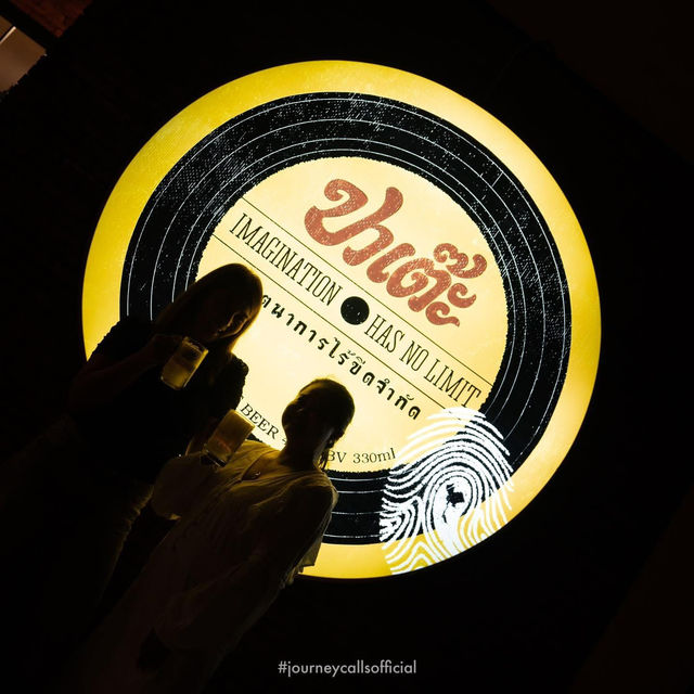 ที่แฮงค์เอาท์ ภูเก็ต 🍻💛🧡