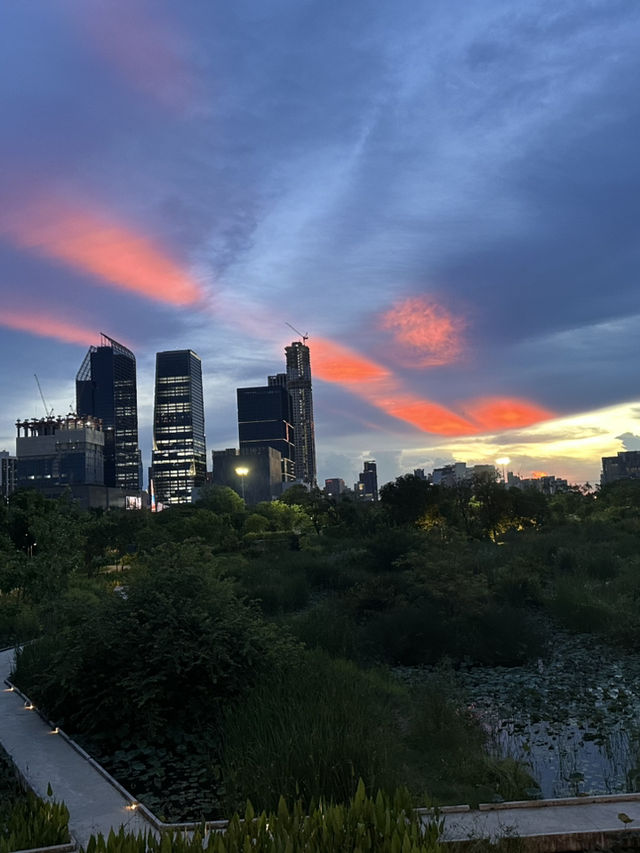 曼谷班嘉奇蒂公園夜跑體驗