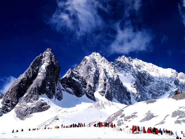 Jade Dragon Snow Mountain: Yunnan’s Majestic Ice-Capped Wonder