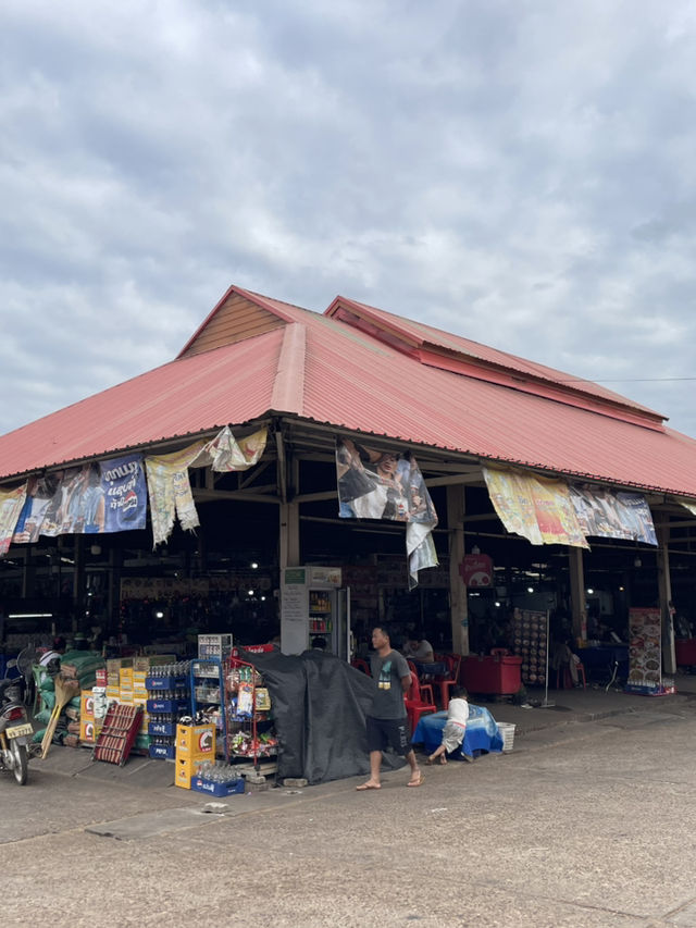📍寮國。巴色美食市場 Bai Don Pakse Market