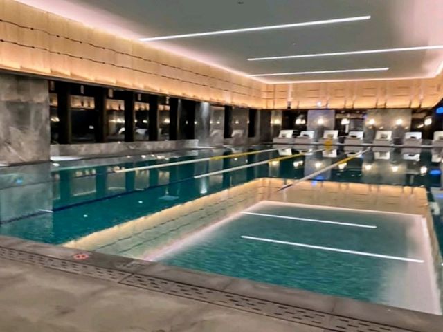 入住高雄五星萬豪酒店，與商場共構便利性極佳