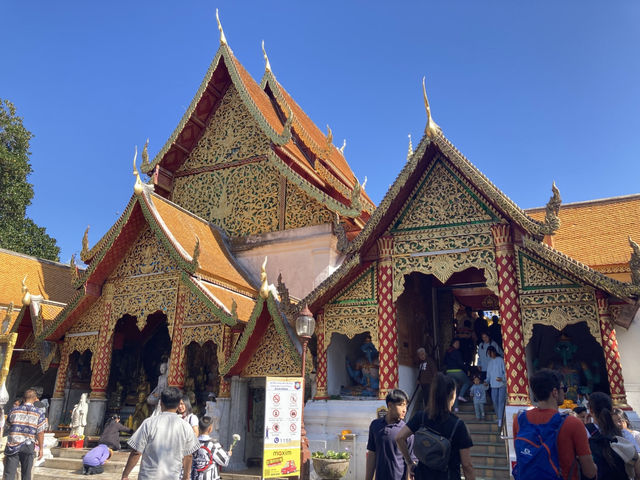 ไหว้พระขอพรดอยสุเทพ พระธาตุประจำปีมะแม 